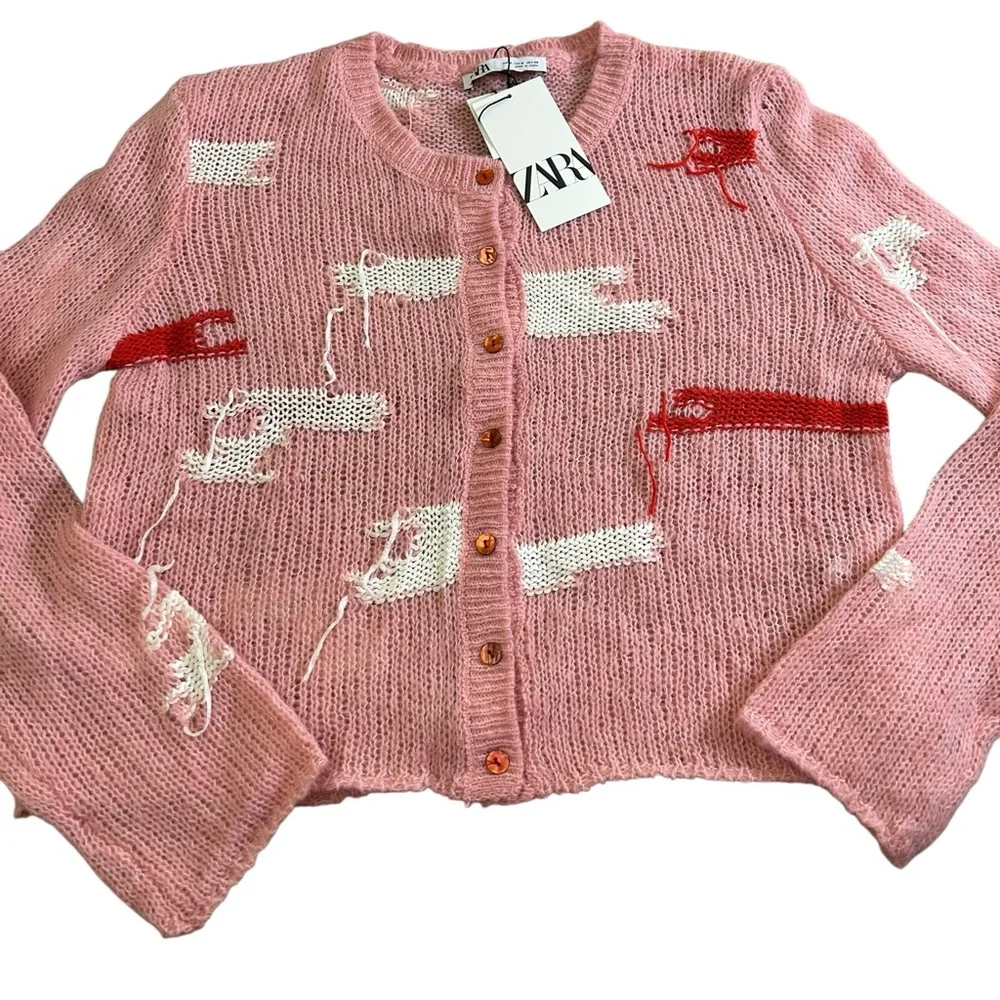 NWT ZARA Distressed‎ Knit Cropped Cardigan Sweater Pink Red White Medium